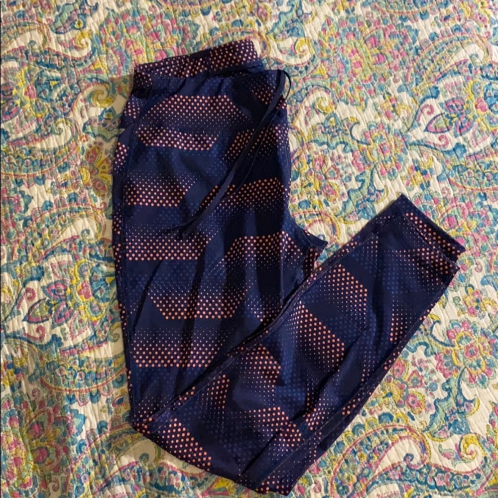 Polka dot exercise leggings